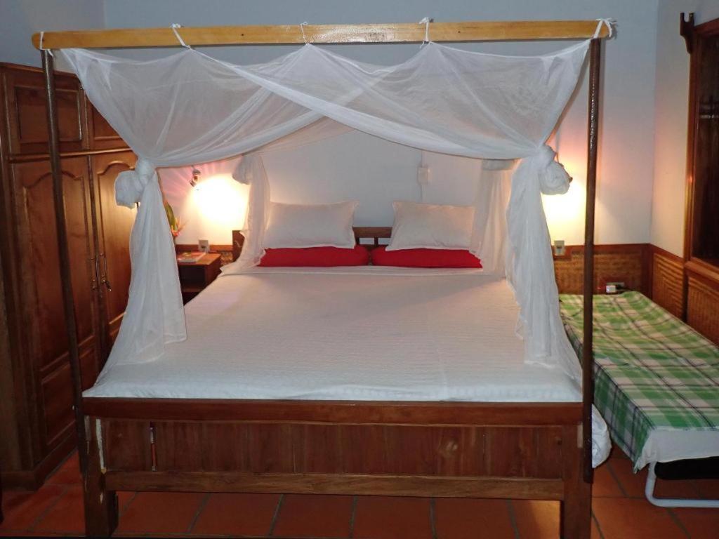 Forest Floor Lodge Каттьен Экстерьер фото